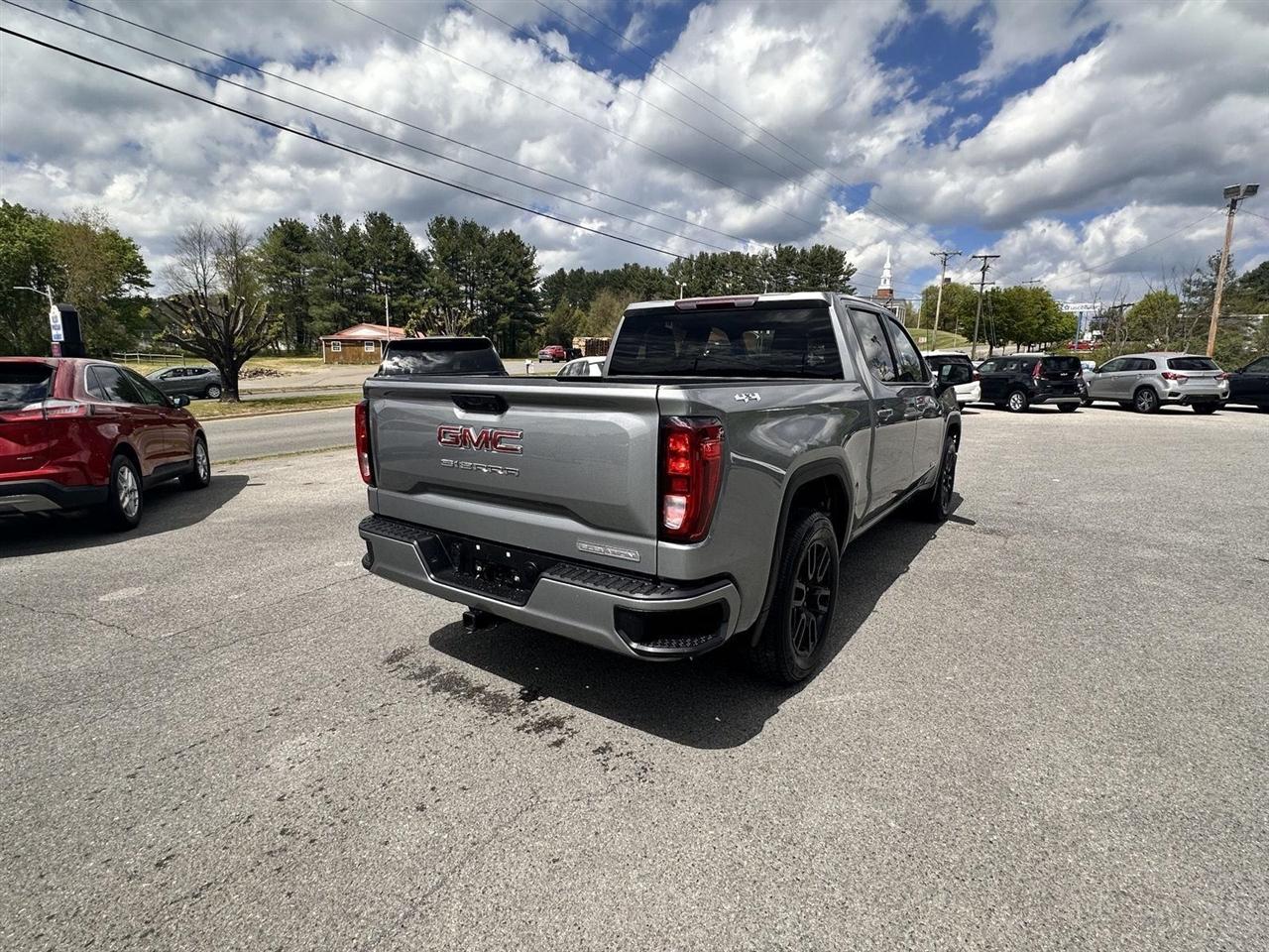 GMC Sierra 1500 4WD Crew Cab 147" Elevation w/3VL 2023