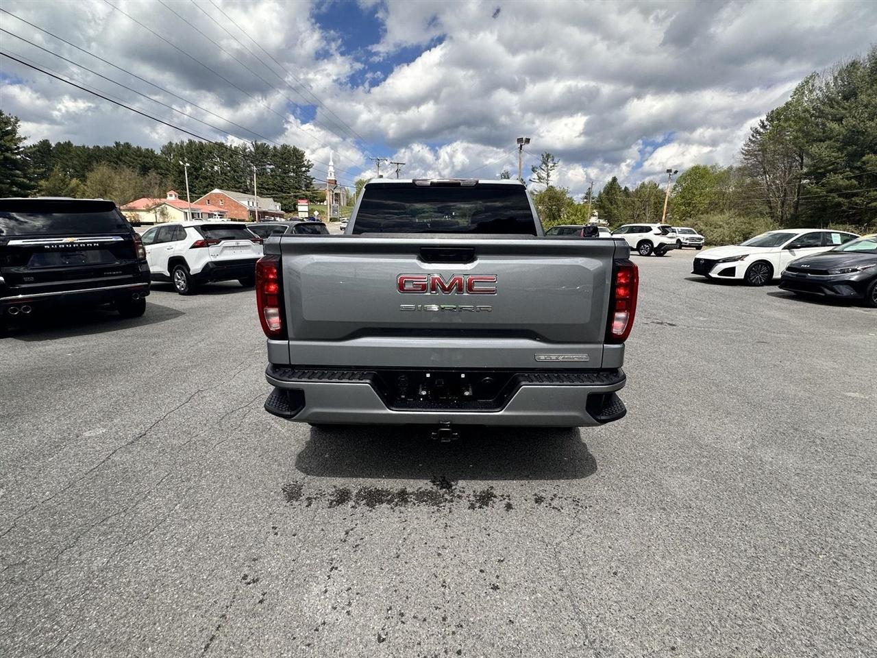 GMC Sierra 1500 4WD Crew Cab 147" Elevation w/3VL 2023