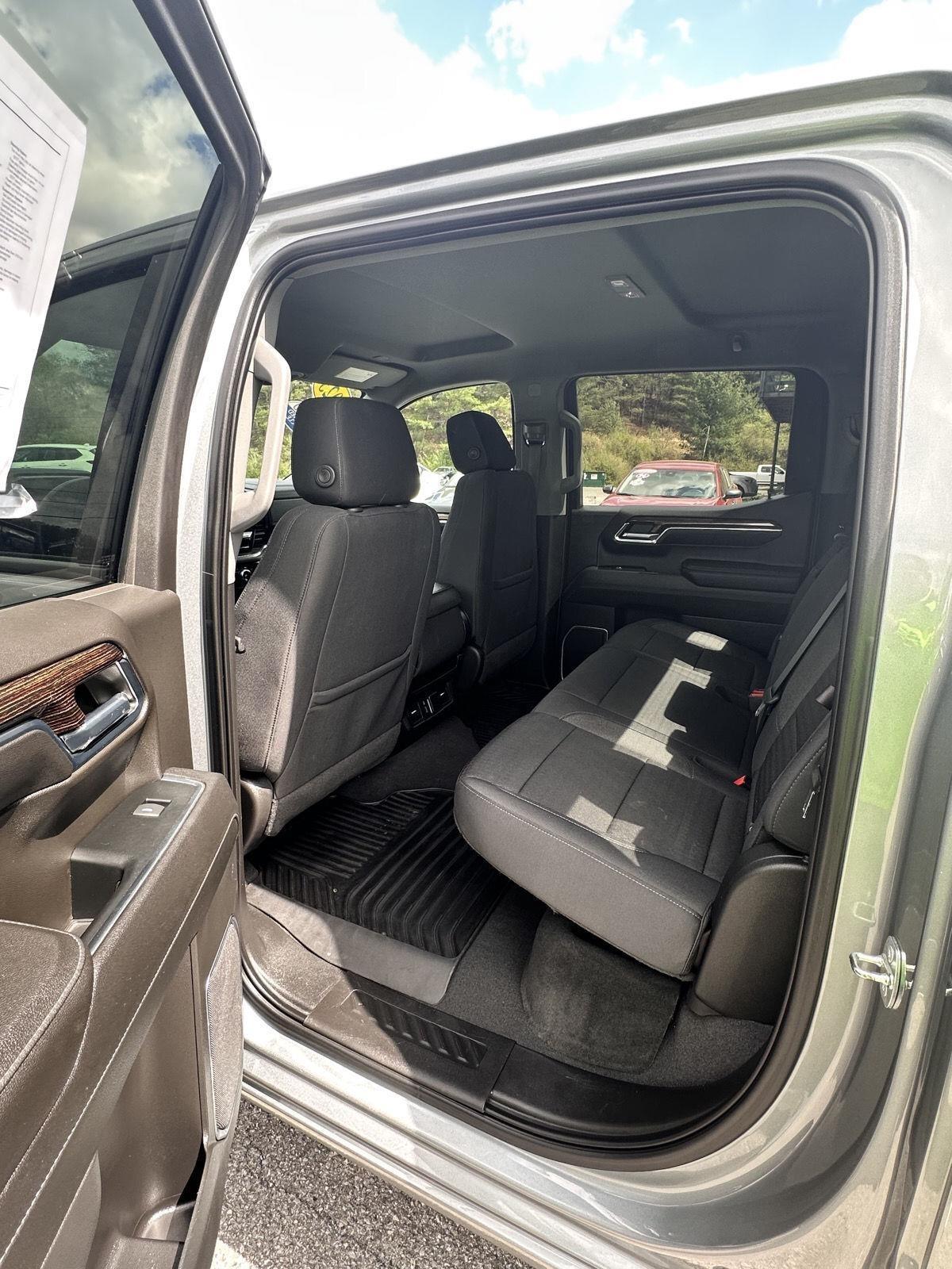 GMC Sierra 1500 4WD Crew Cab 147" Elevation w/3VL 2023