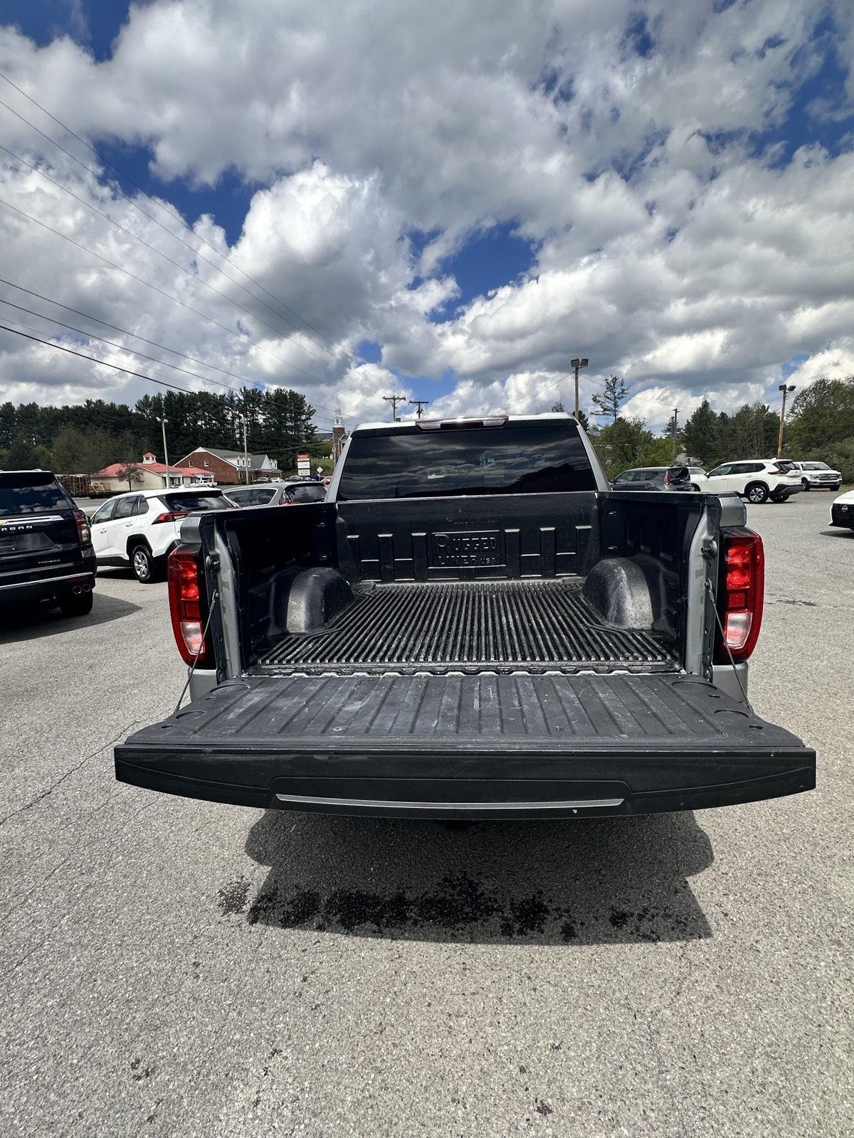 GMC Sierra 1500 4WD Crew Cab 147" Elevation w/3VL 2023