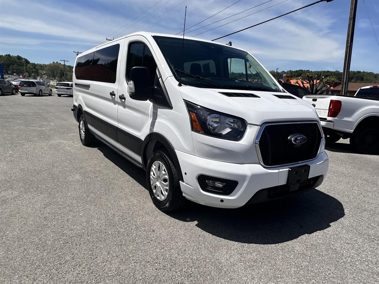 Ford Transit Passenger Wagon T-350 148" Low Roof XLT RWD 2024