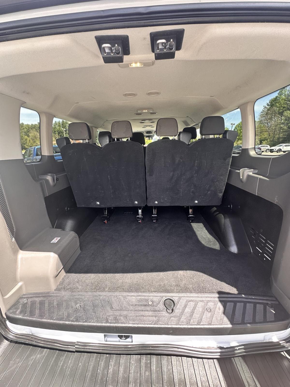 Ford Transit Passenger Wagon T-350 148" Low Roof XLT RWD 2024