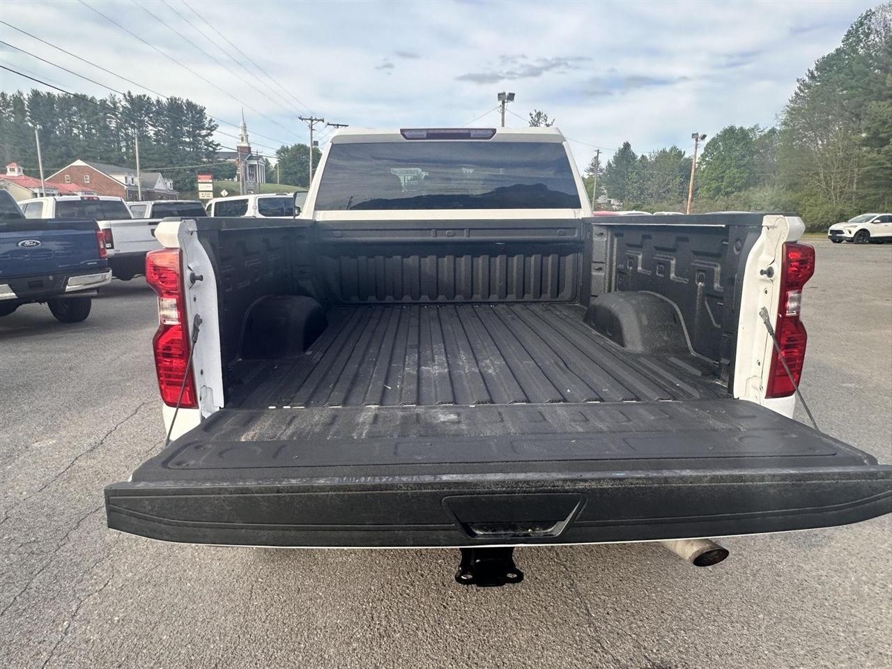 Chevrolet Silverado 2500HD 4WD Crew Cab 159" Custom 2024