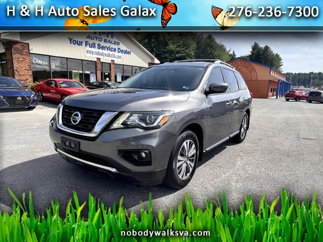2017 Nissan Pathfinder SV 4WD's photo