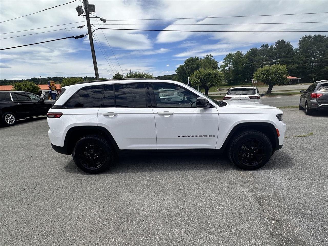 Jeep Grand Cherokee Altitude 4x4 2025