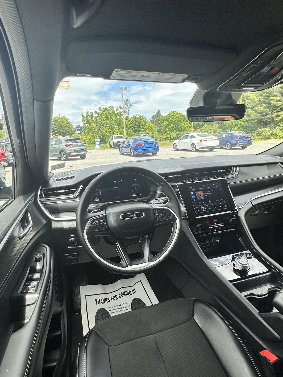 Jeep Grand Cherokee Altitude 4x4 2025