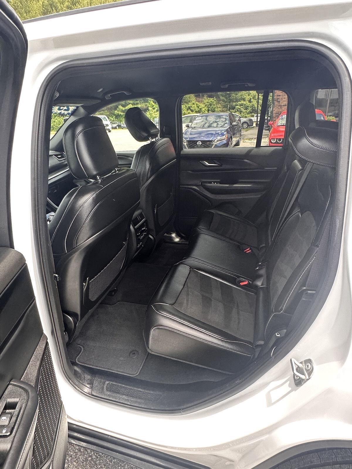 Jeep Grand Cherokee Altitude 4x4 2025