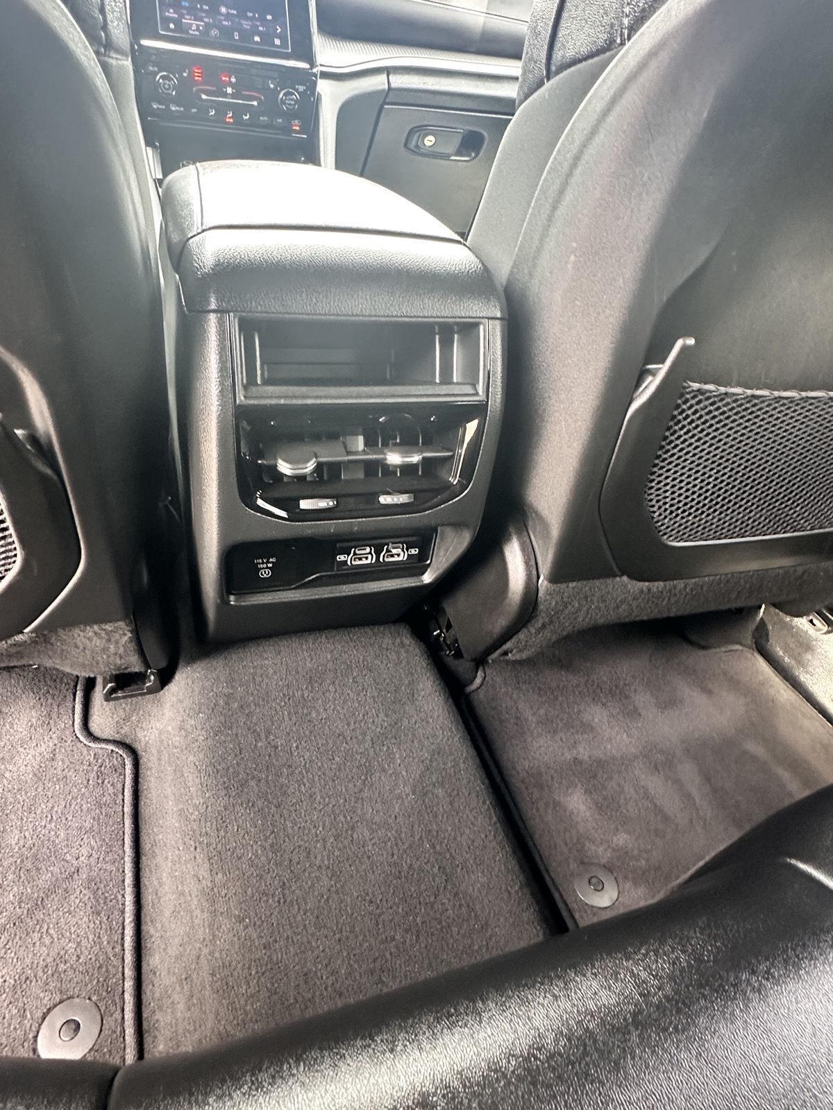 Jeep Grand Cherokee Altitude 4x4 2025