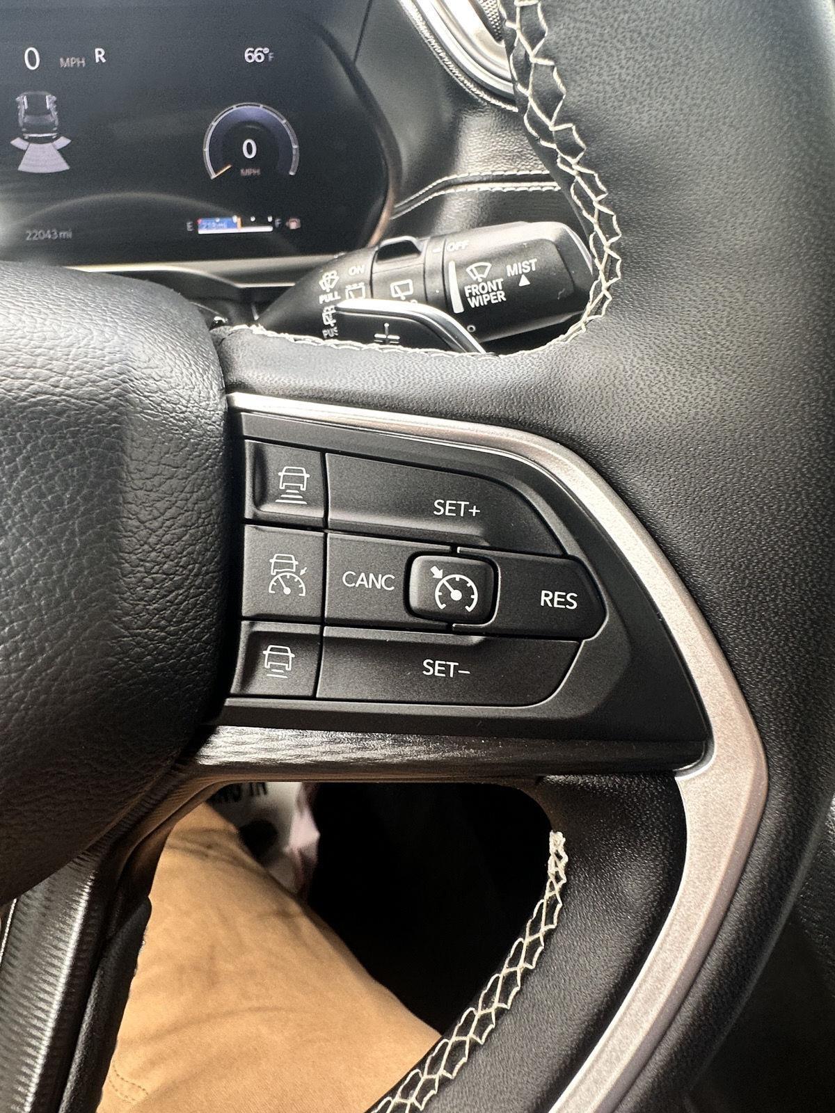 Jeep Grand Cherokee Altitude 4x4 2025
