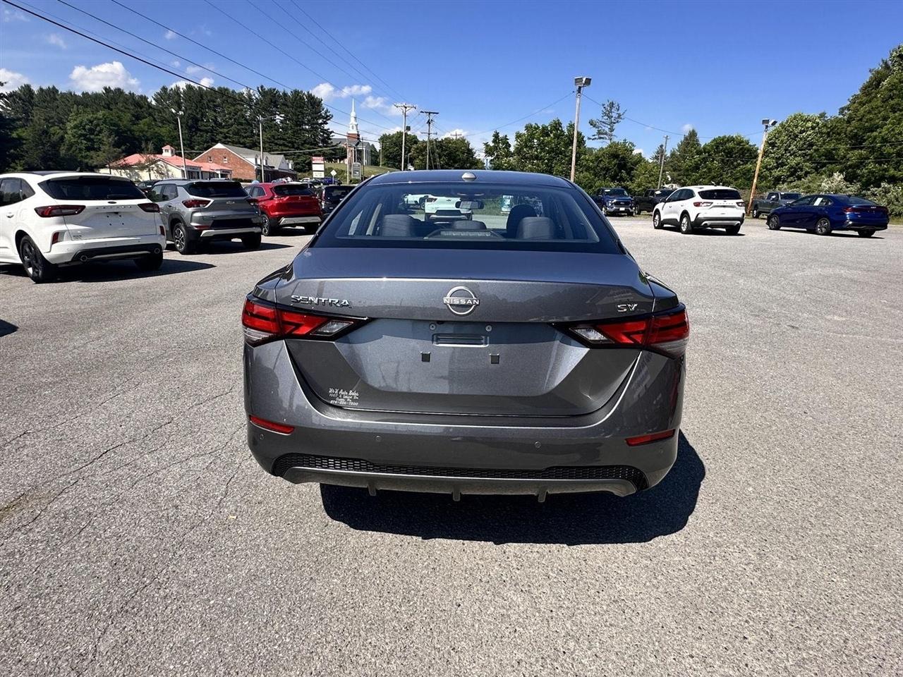 Nissan Sentra SV CVT 2024