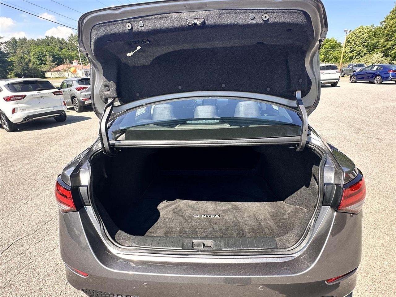 Nissan Sentra SV CVT 2024