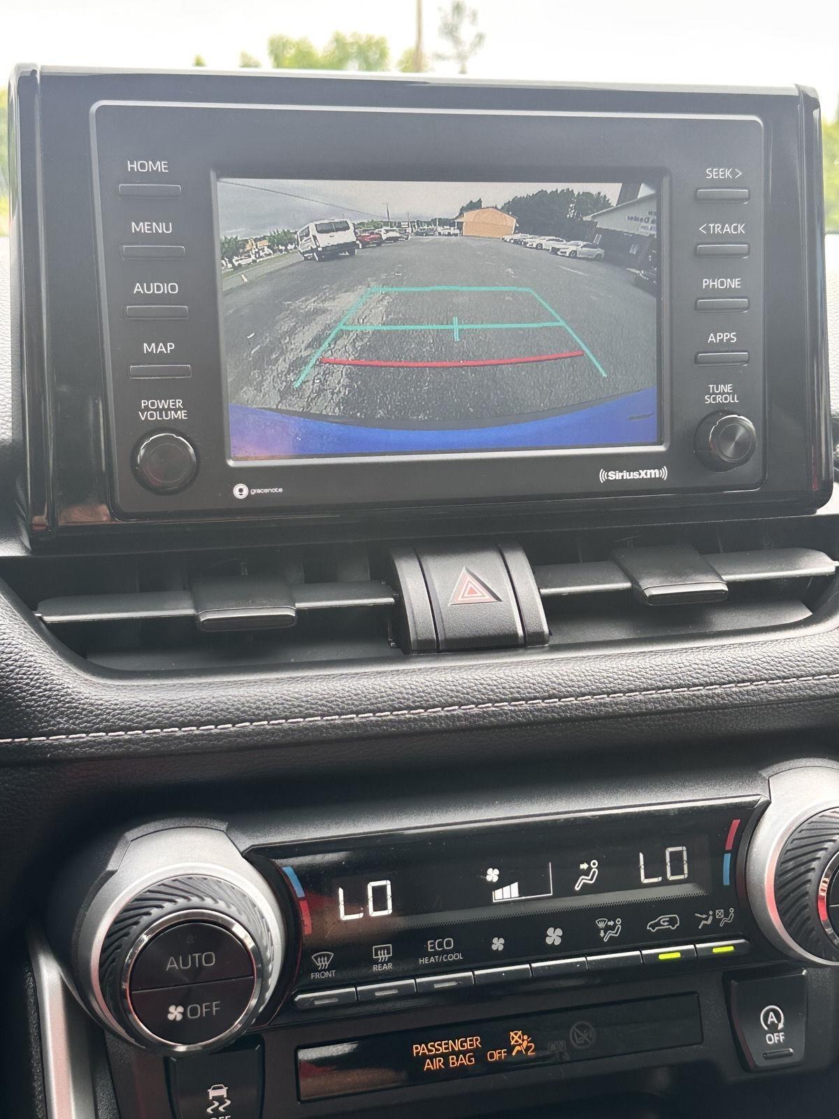 Toyota RAV4 XLE AWD (Natl) 2021