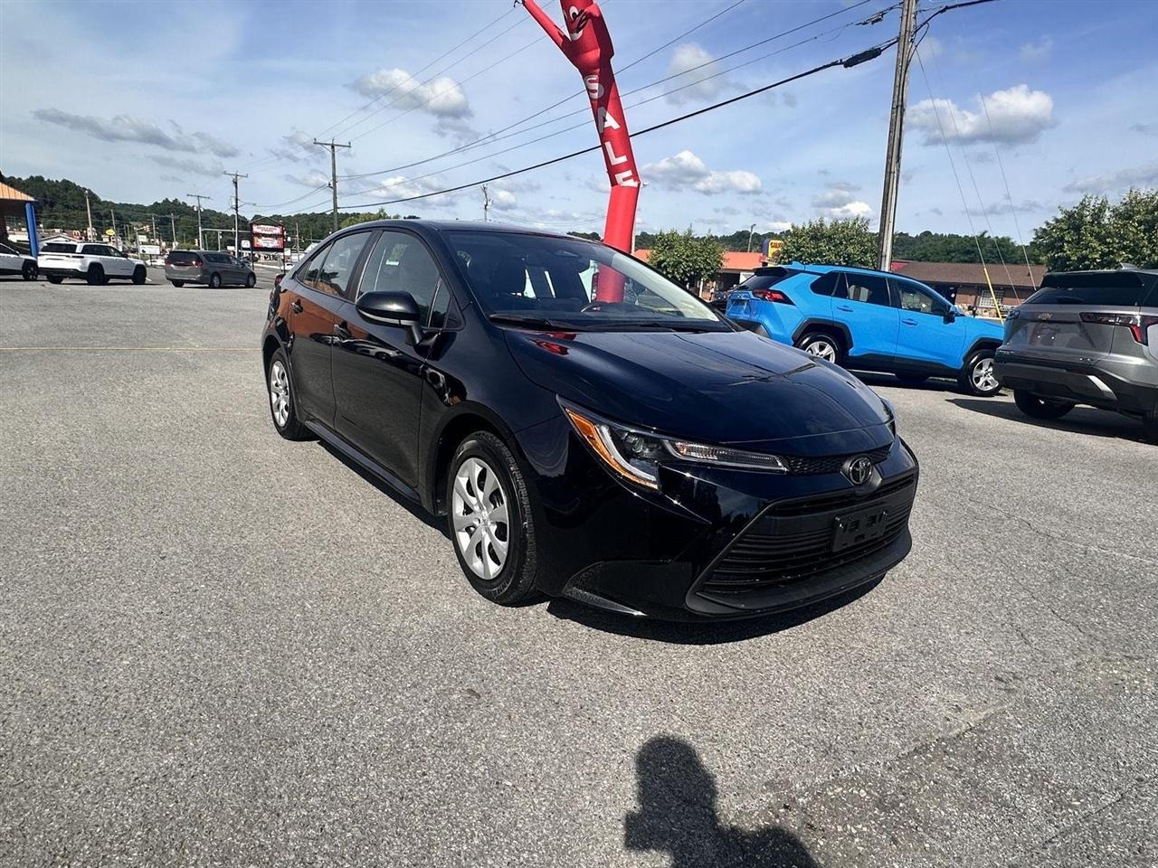 Toyota Corolla LE CVT (Natl) 2024