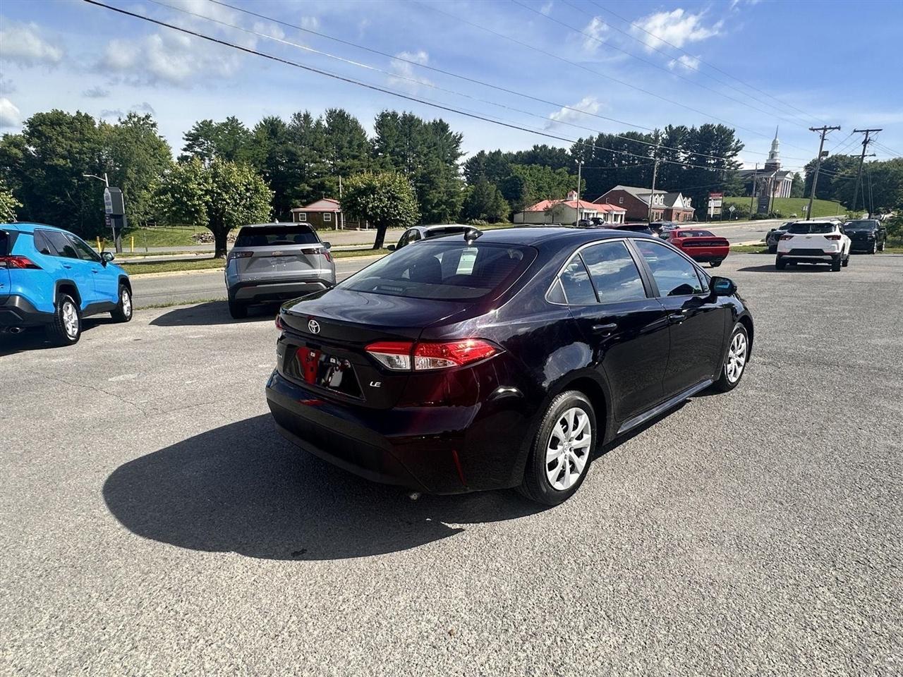 Toyota Corolla LE CVT (Natl) 2024