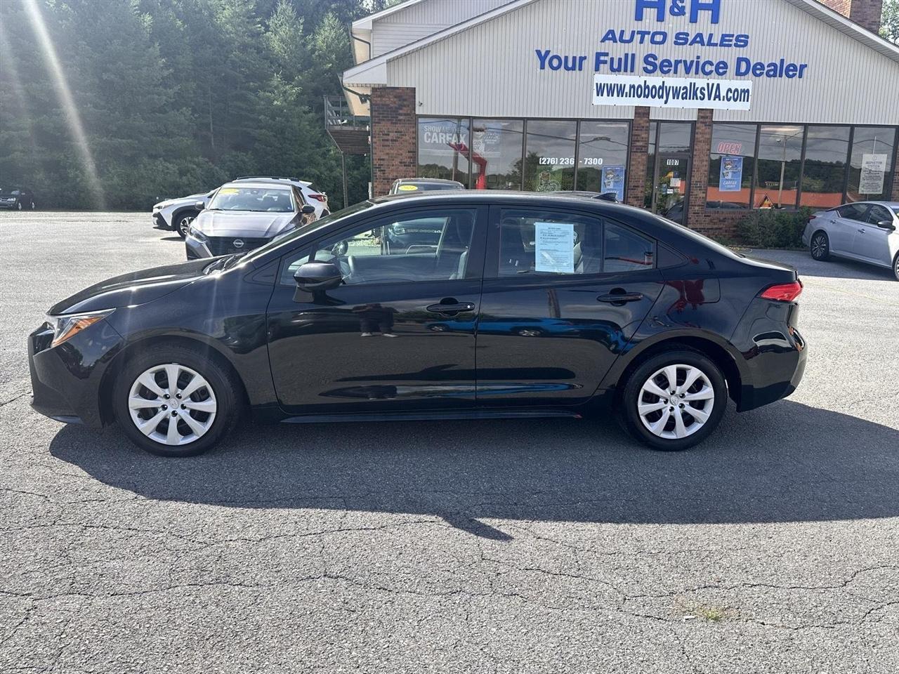 Toyota Corolla LE CVT (Natl) 2024