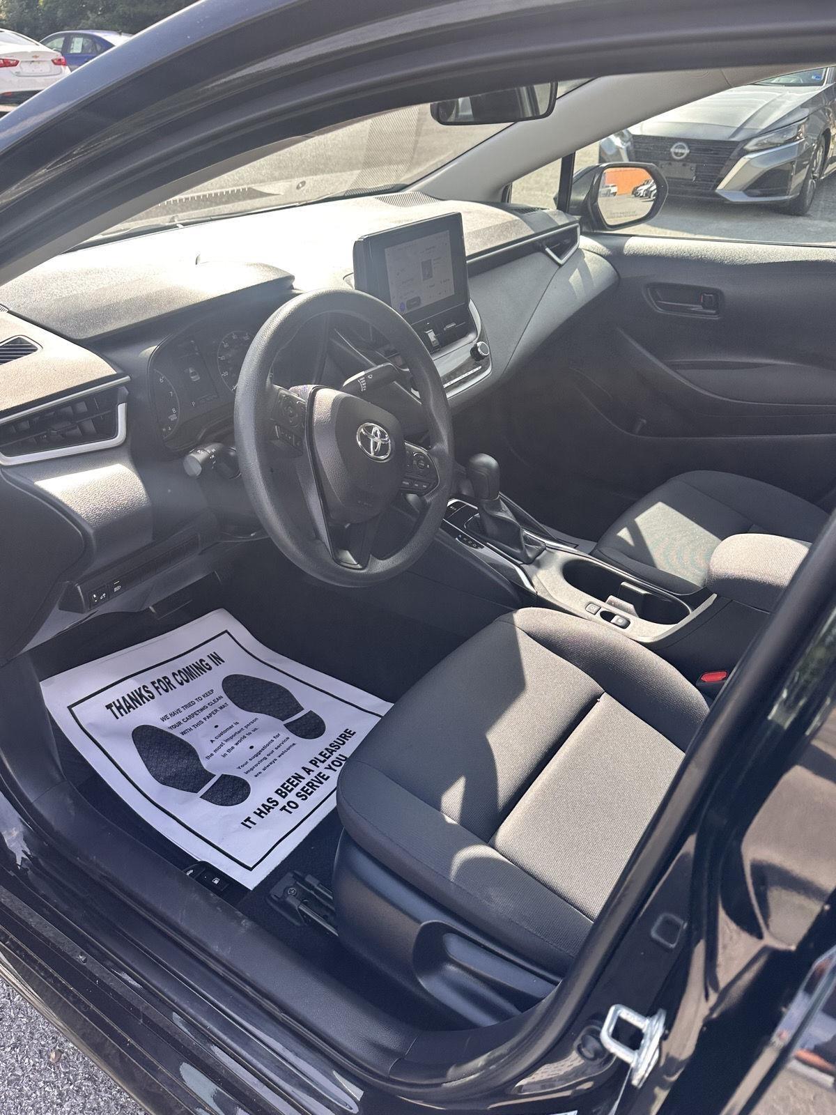 Toyota Corolla LE CVT (Natl) 2024