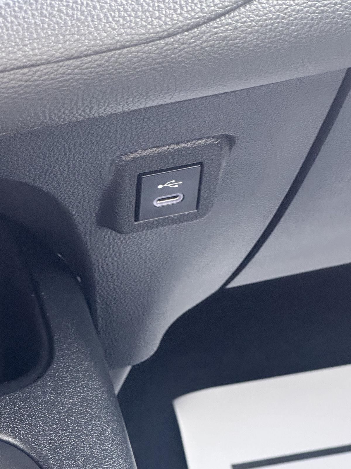 Toyota Corolla LE CVT (Natl) 2024