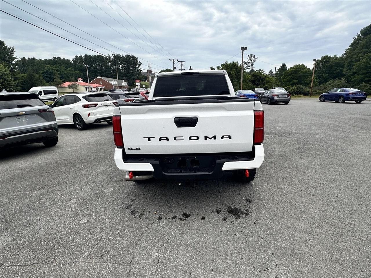 Toyota Tacoma 4WD TRD Off Road Double Cab 5' Bed MT (Natl) 2024