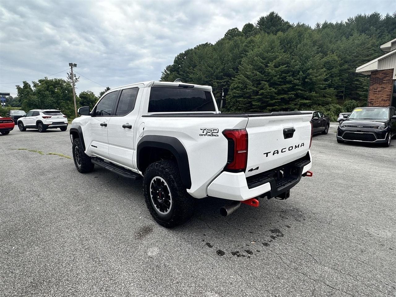 Toyota Tacoma 4WD TRD Off Road Double Cab 5' Bed MT (Natl) 2024