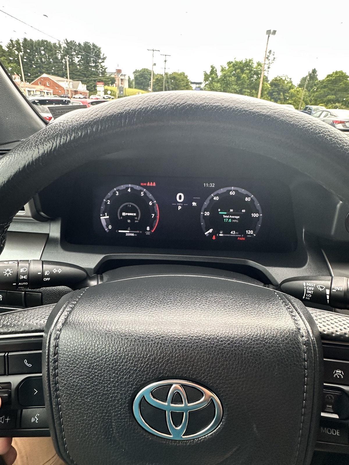 Toyota Tacoma 4WD TRD Off Road Double Cab 5' Bed MT (Natl) 2024