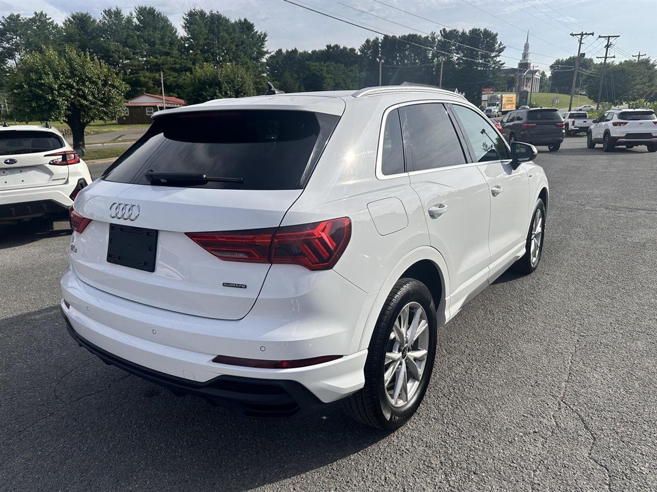 Audi Q3 S line Premium 45 TFSI quattro 2025
