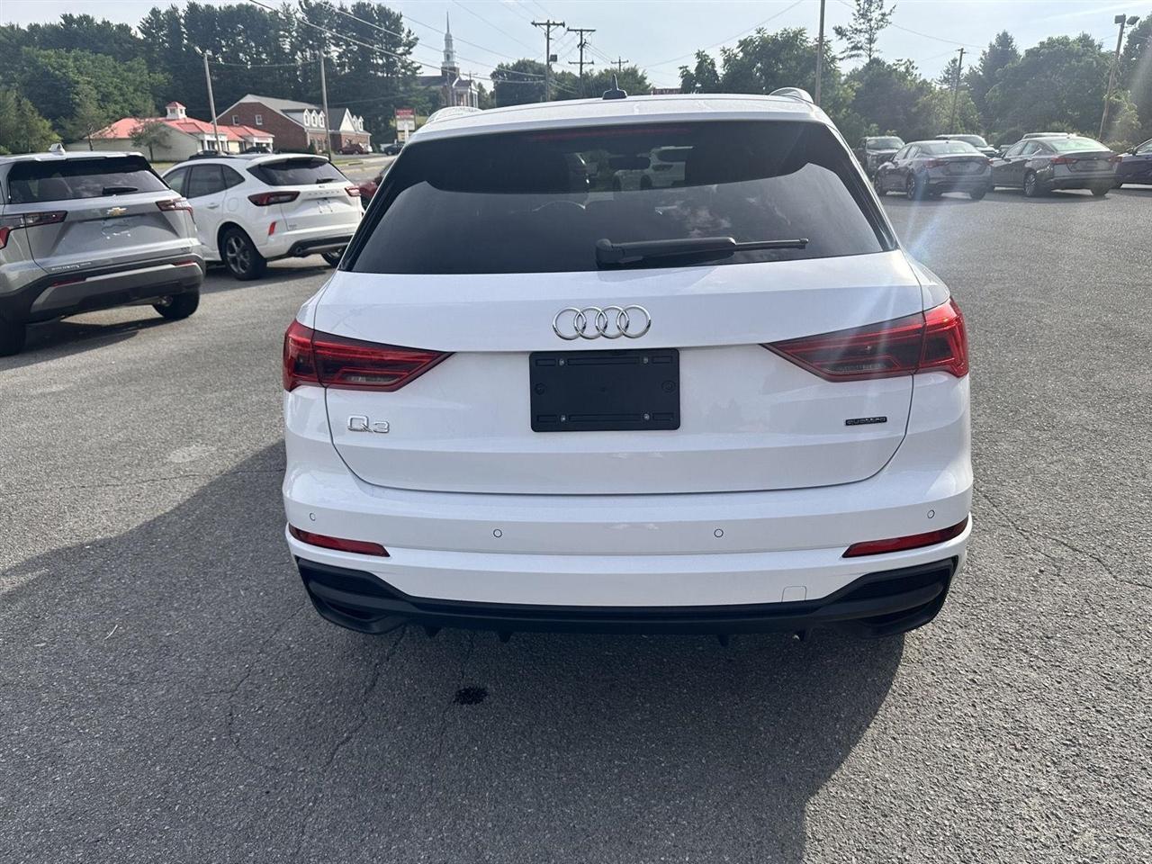 Audi Q3 S line Premium 45 TFSI quattro 2025