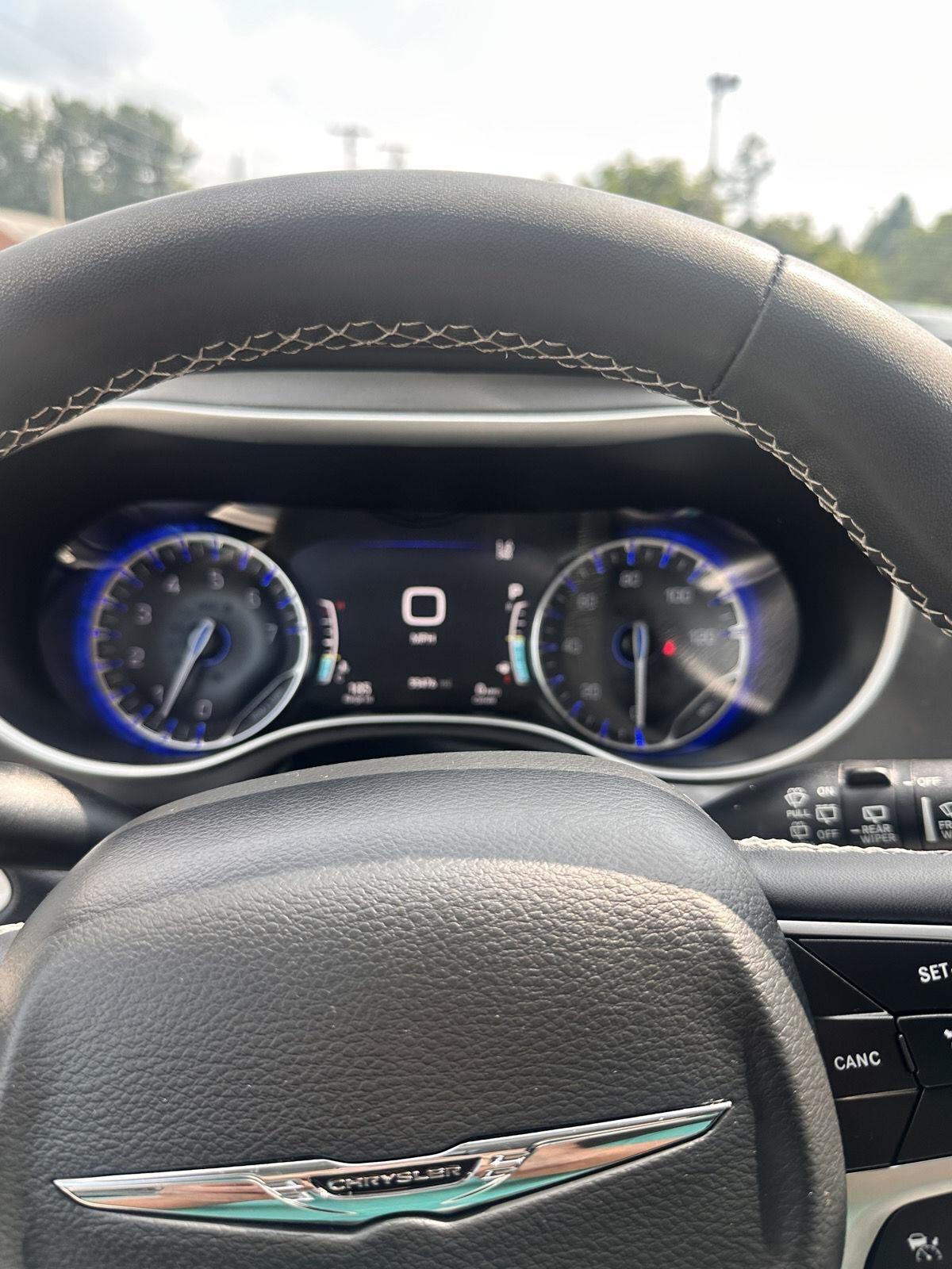 Chrysler Pacifica Touring L FWD 2024