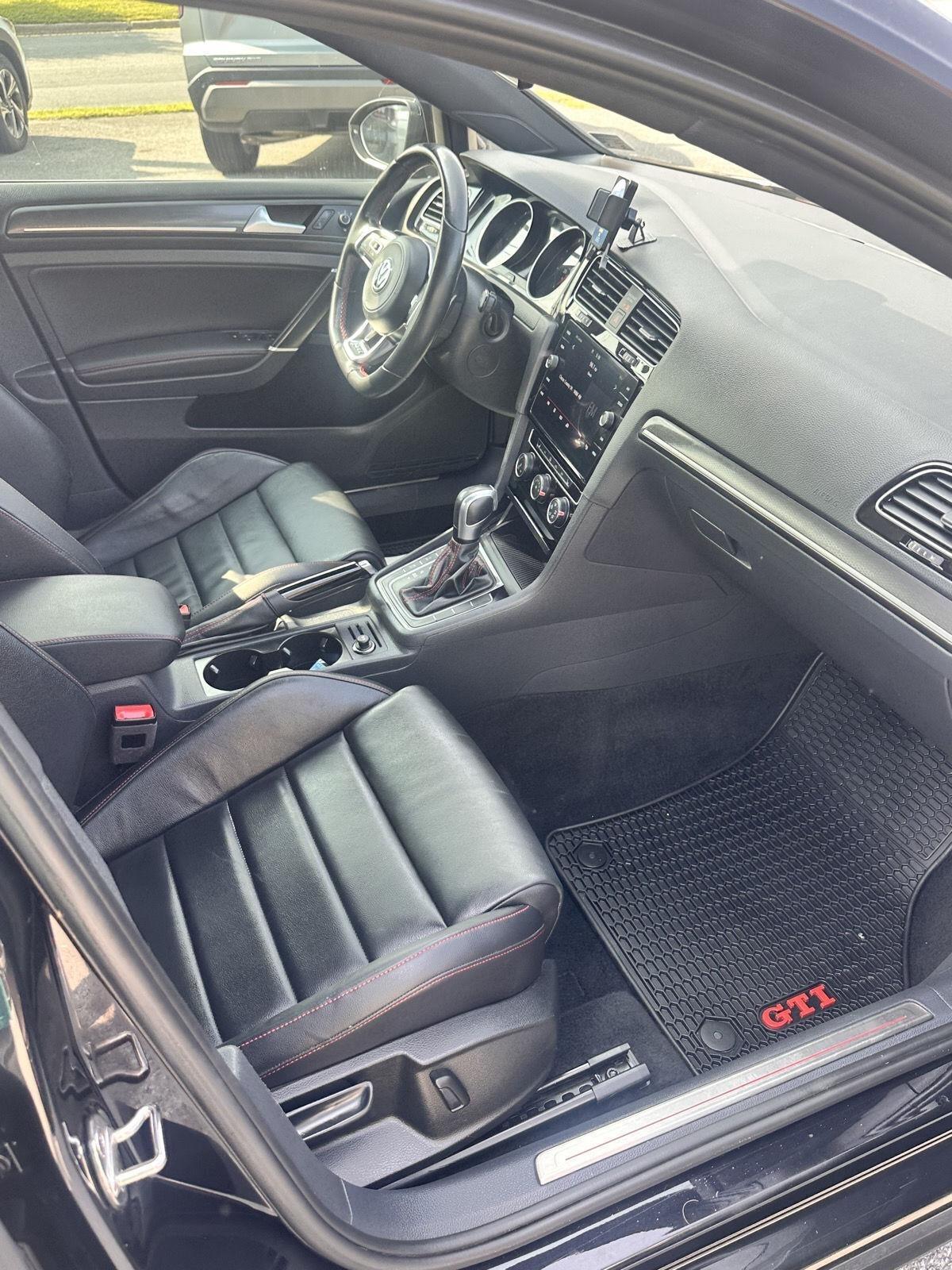 Volkswagen Golf GTI 2.0T Autobahn DSG 2020