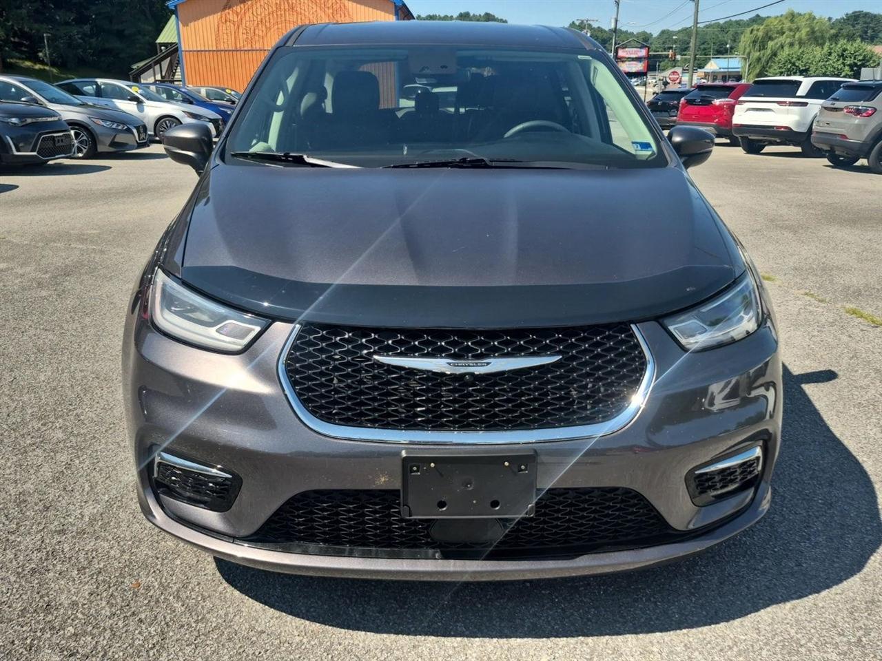 Chrysler Pacifica Touring L FWD 2023