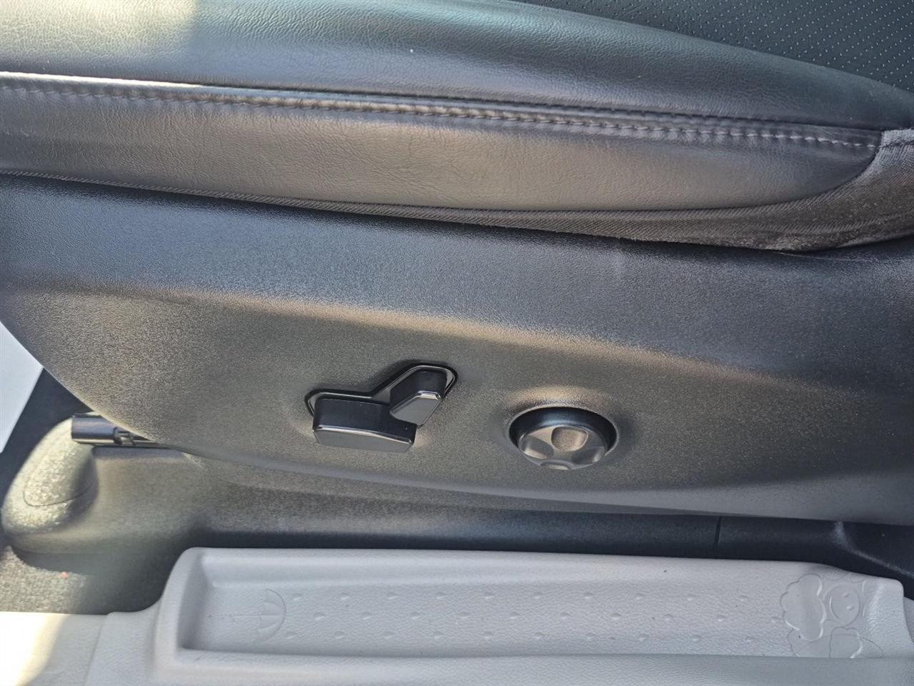 Chrysler Pacifica Touring L FWD 2023