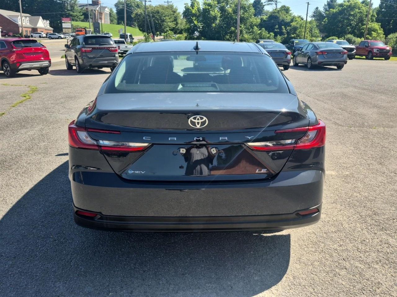 Toyota Camry XLE (Natl) 2025