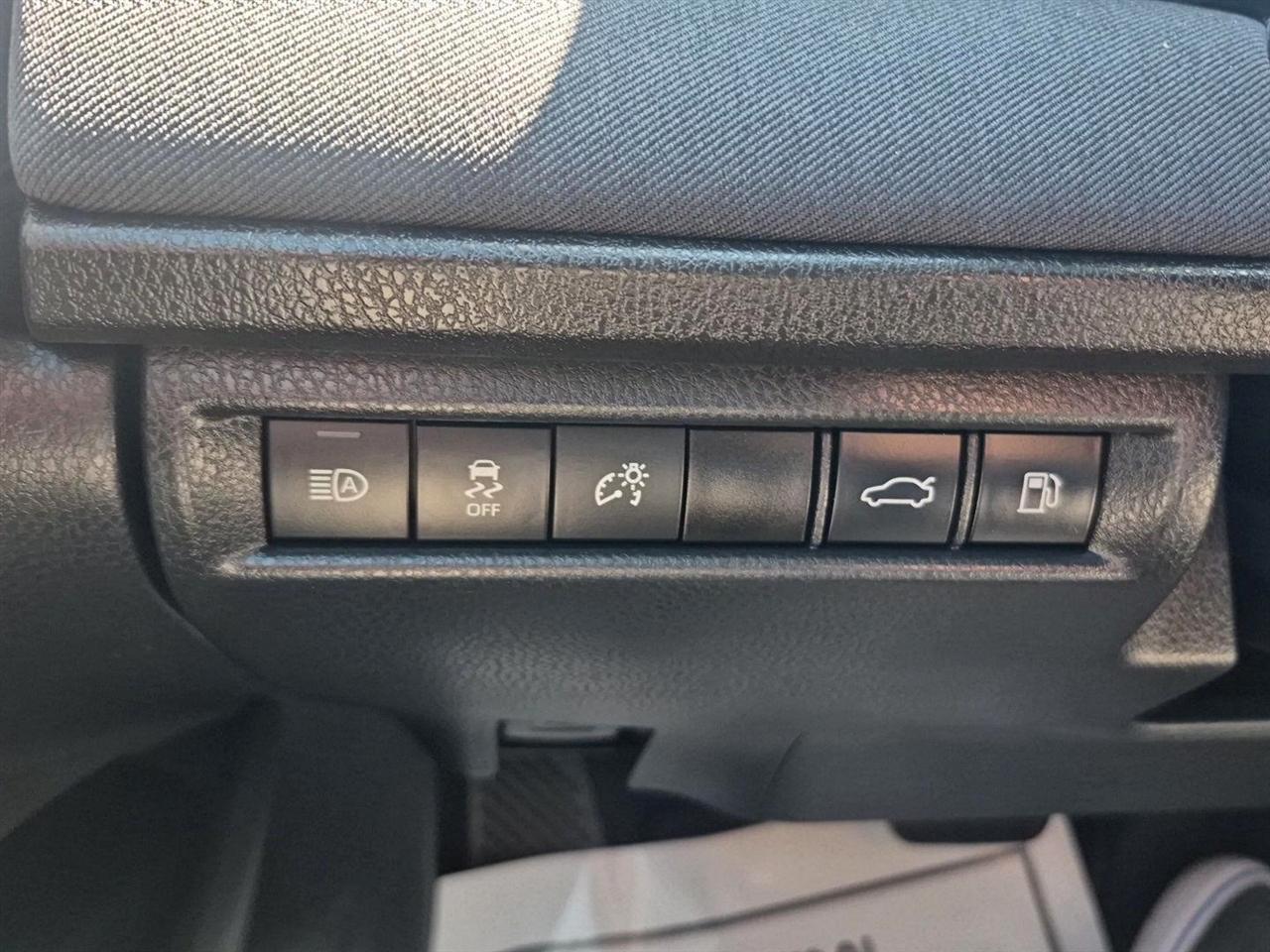 Toyota Camry XLE (Natl) 2025