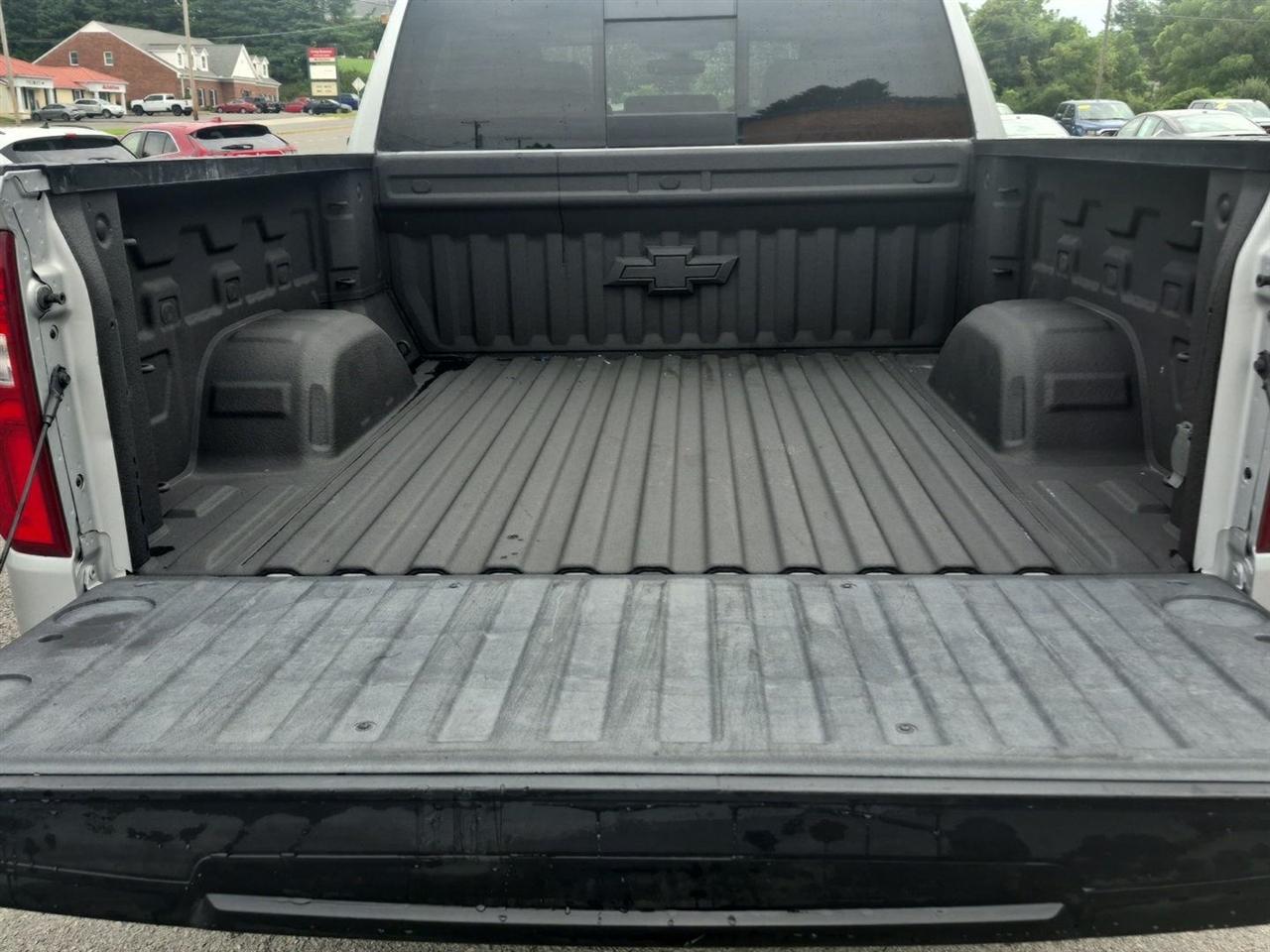 Chevrolet Silverado 1500 4WD Crew Cab 147" LT Trail Boss 2021