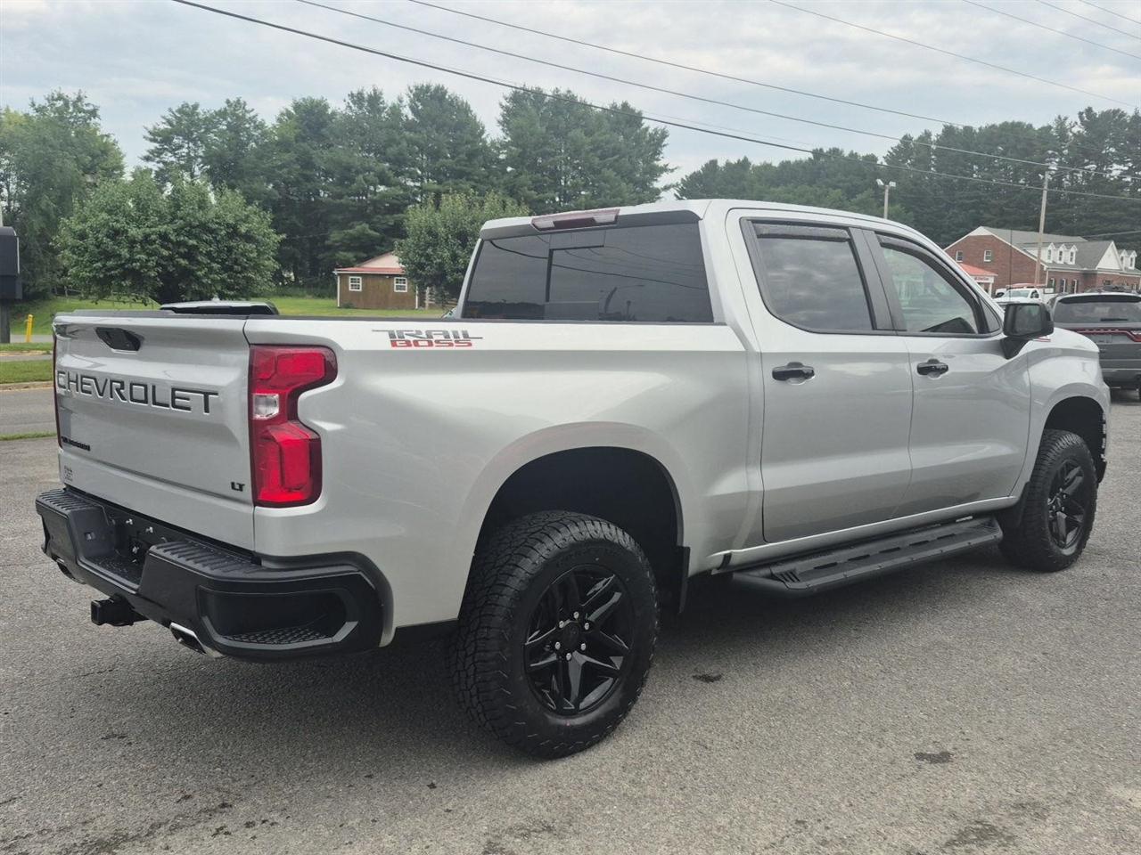 Chevrolet Silverado 1500 4WD Crew Cab 147" LT Trail Boss 2021
