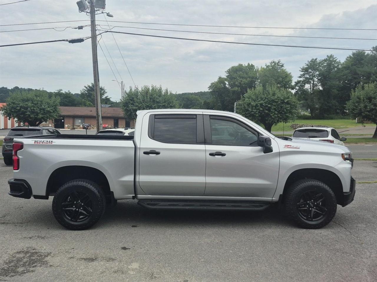 Chevrolet Silverado 1500 4WD Crew Cab 147" LT Trail Boss 2021