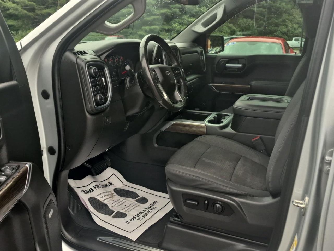 Chevrolet Silverado 1500 4WD Crew Cab 147" LT Trail Boss 2021