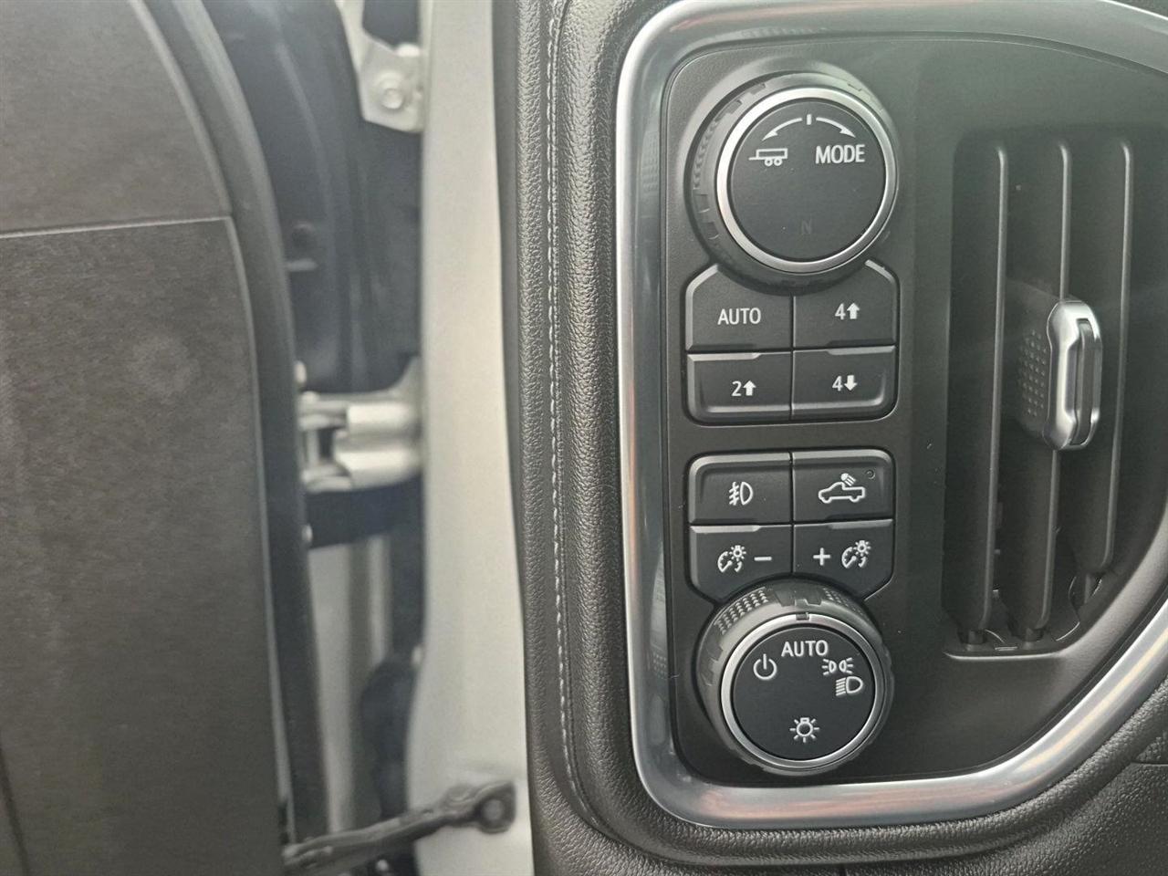 Chevrolet Silverado 1500 4WD Crew Cab 147" LT Trail Boss 2021
