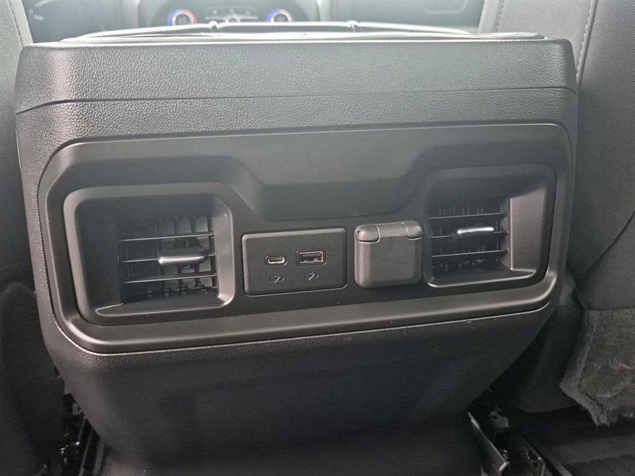 Chevrolet Silverado 1500 4WD Crew Cab 147" LT Trail Boss 2021