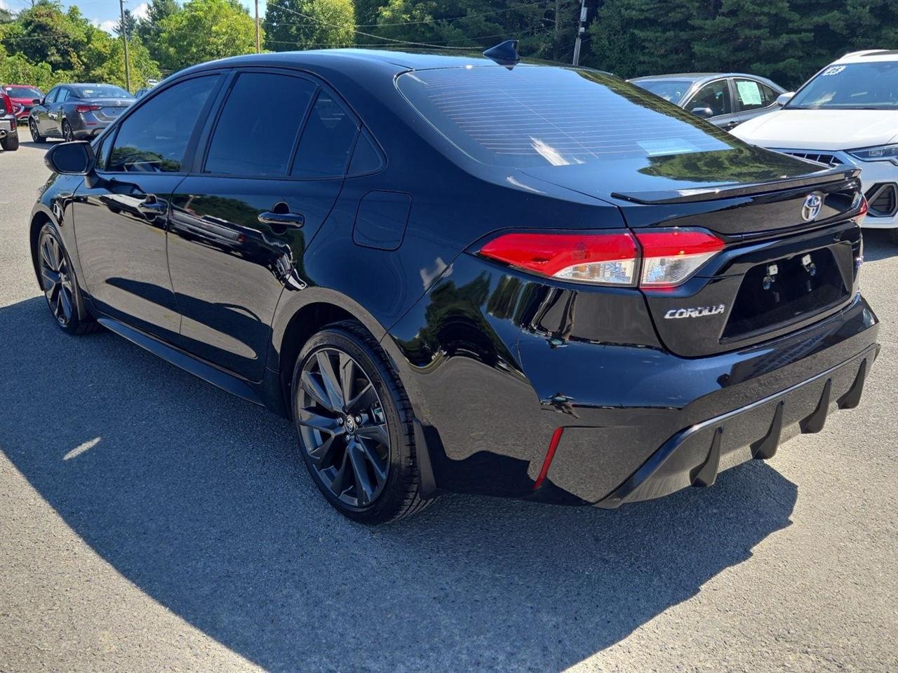 Toyota Corolla SE CVT (Natl) 2025