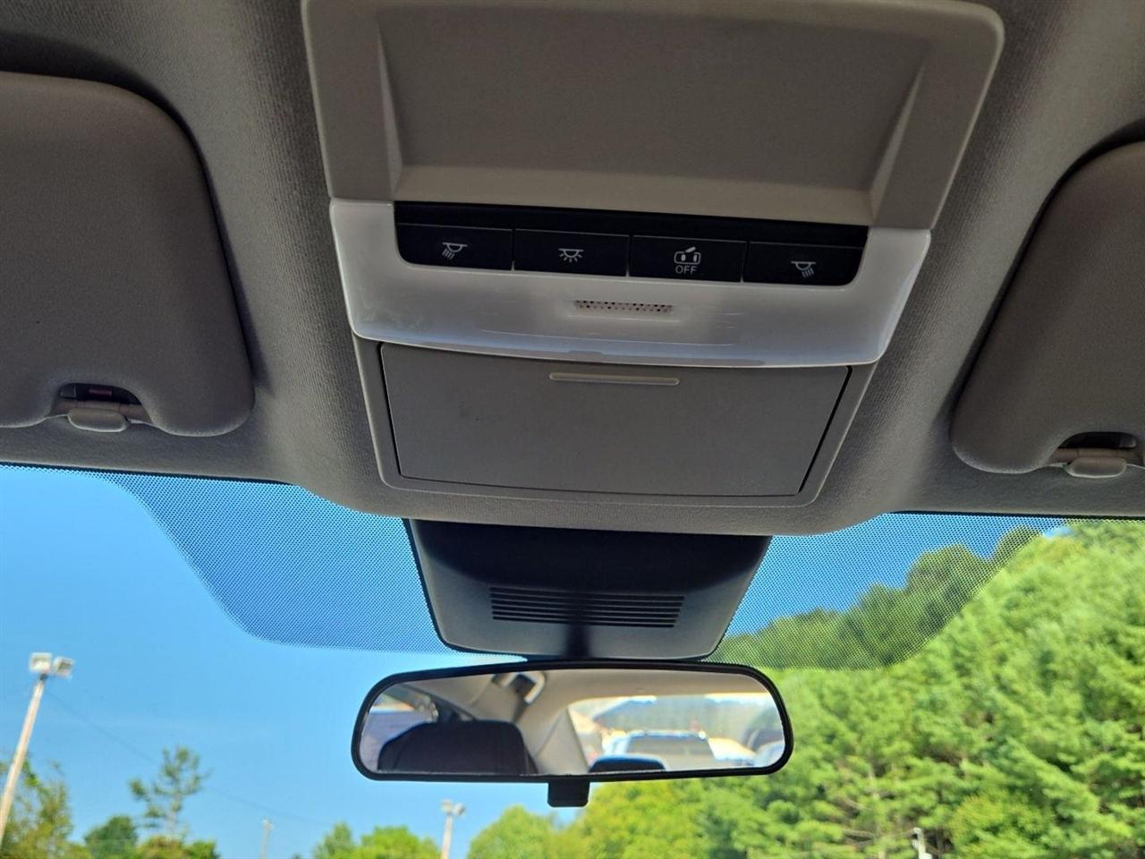 Nissan Sentra SR CVT 2021