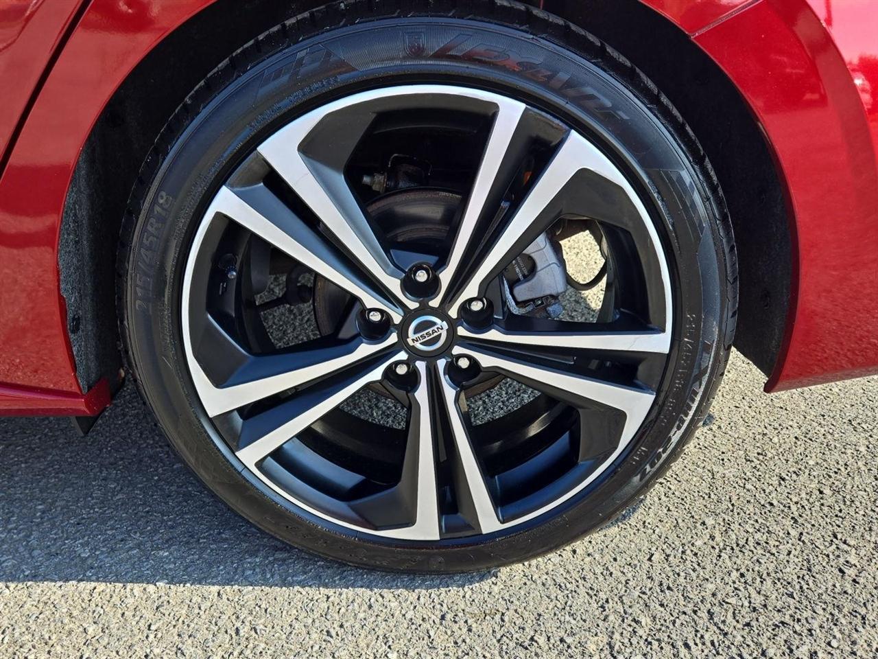 Nissan Sentra SR CVT 2021