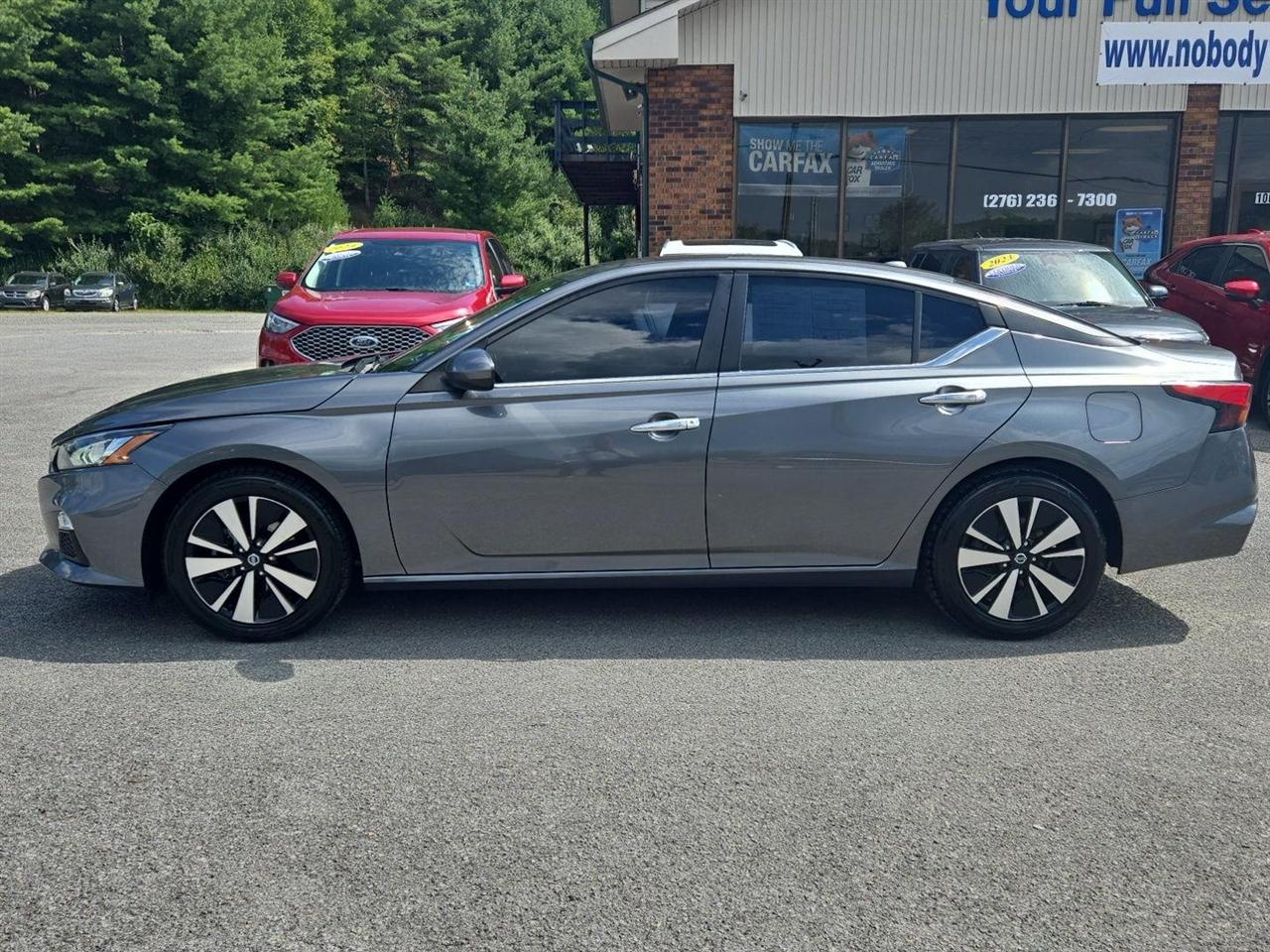 Nissan Altima 2.5 SV Sedan 2022