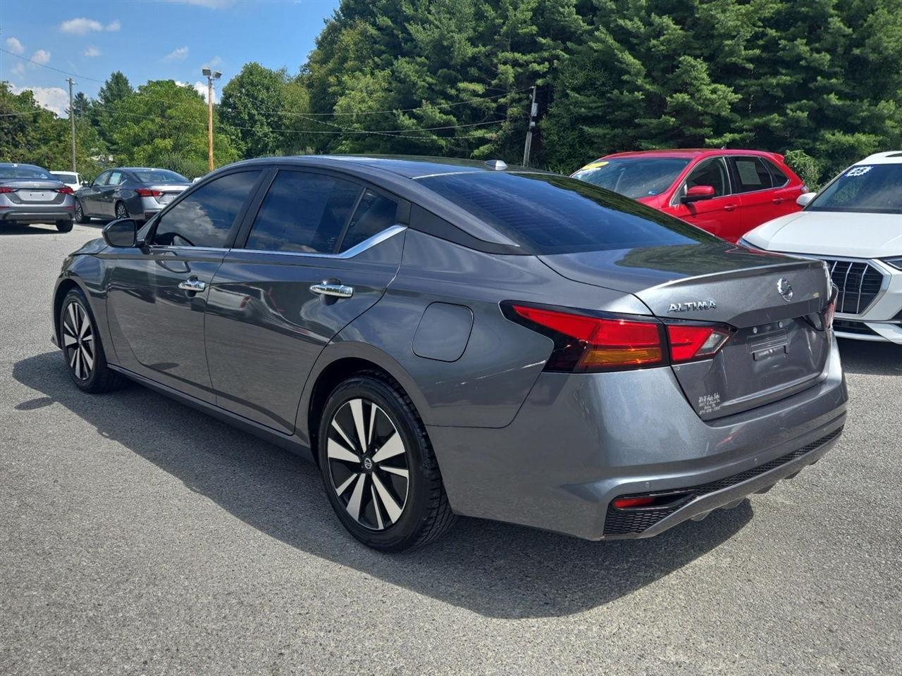 Nissan Altima 2.5 SV Sedan 2022