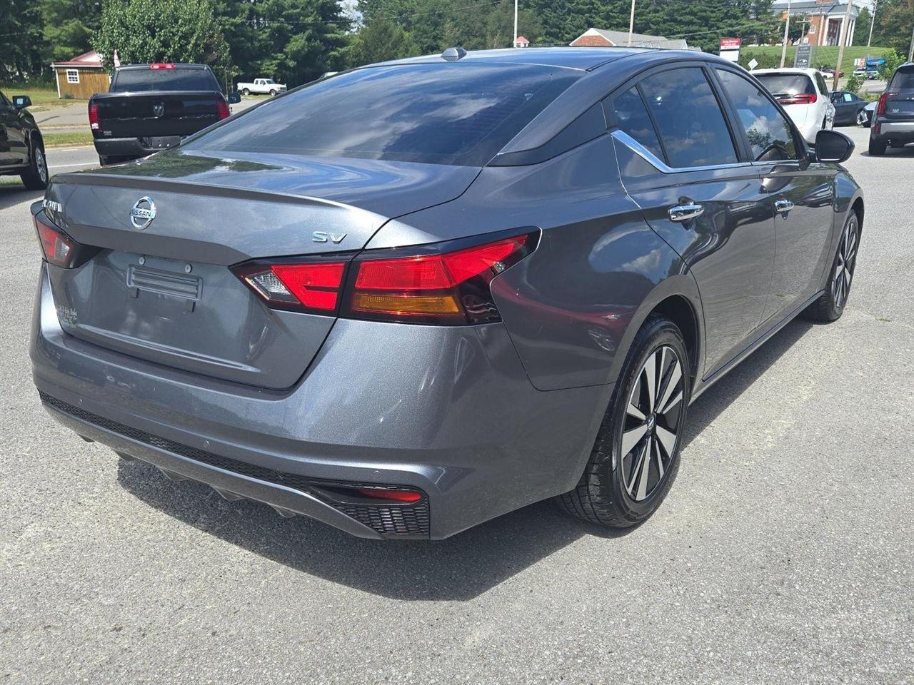 Nissan Altima 2.5 SV Sedan 2022
