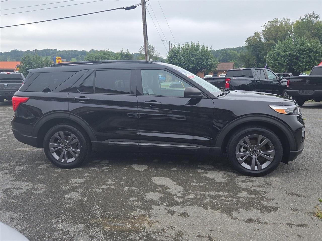 Ford Explorer XLT 4WD 2021