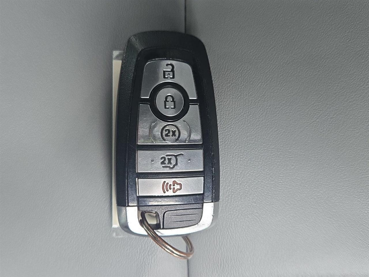 Ford Explorer XLT 4WD 2021