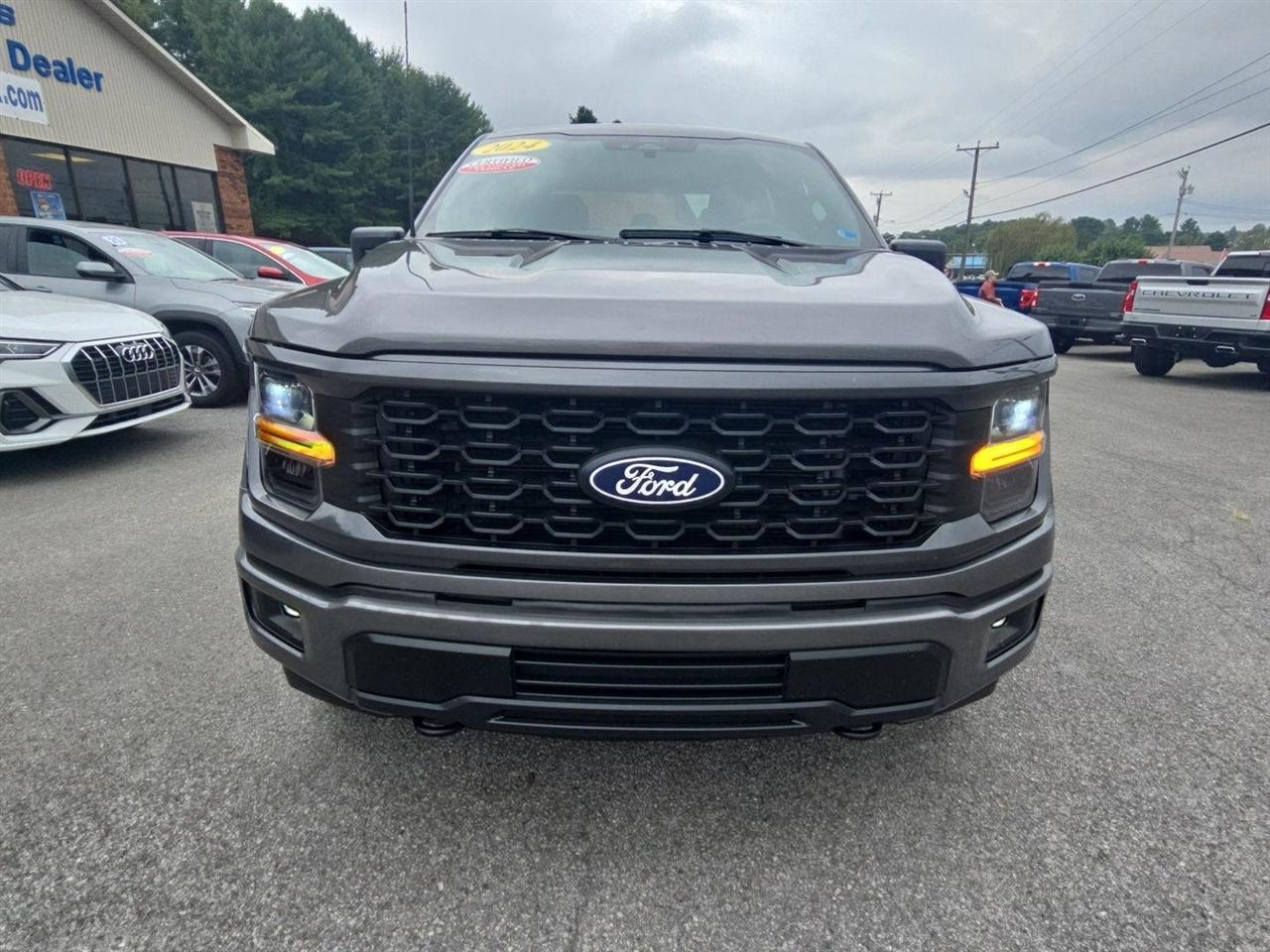 Ford F-150 STX 4WD SuperCrew 5.5' Box 2024