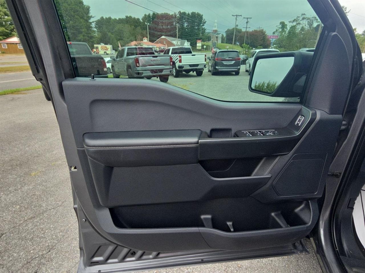 Ford F-150 STX 4WD SuperCrew 5.5' Box 2024