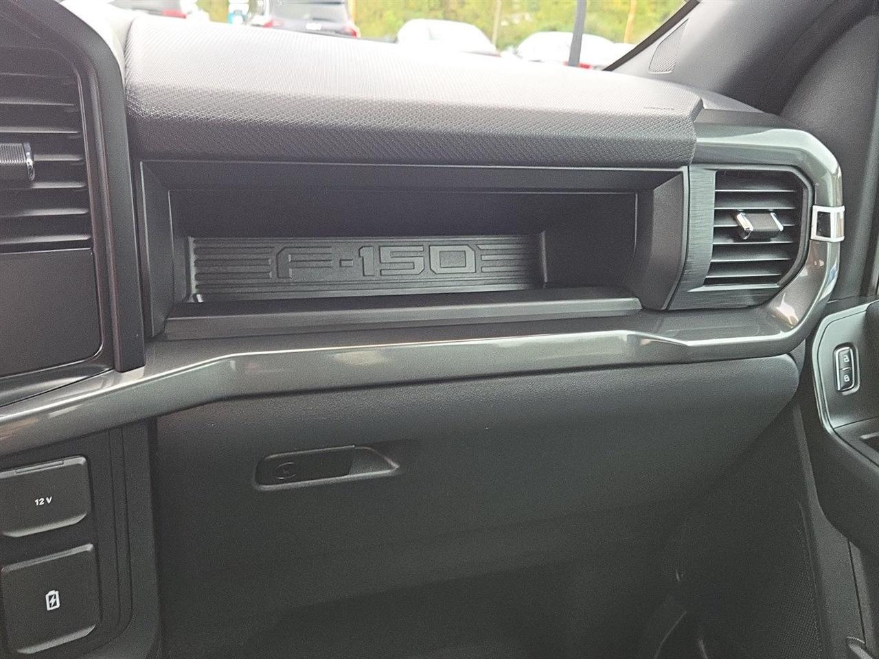 Ford F-150 STX 4WD SuperCrew 5.5' Box 2024