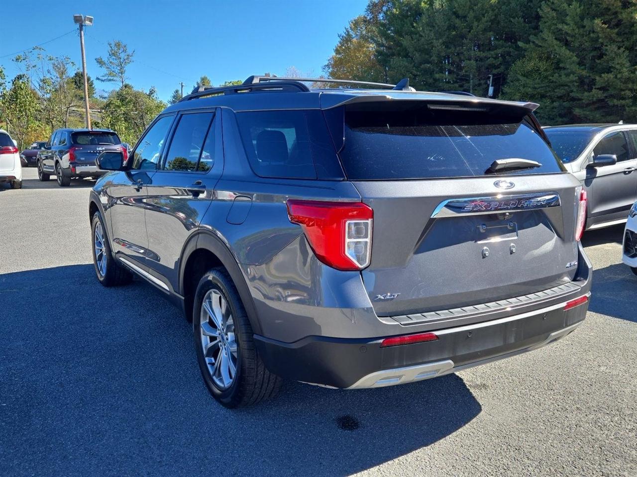 Ford Explorer XLT 4WD 2022